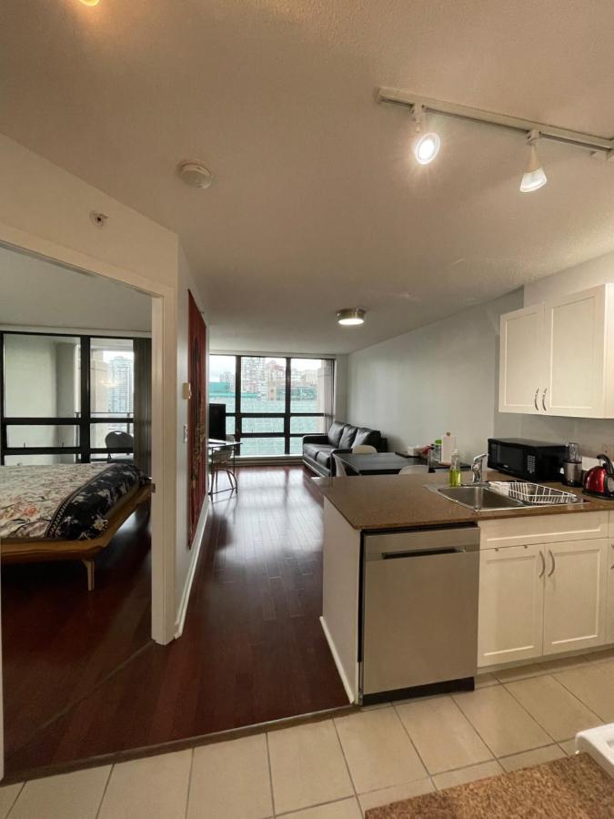 Vancouver Downtown Central 1 Bedroom Condo ภายนอก รูปภาพ